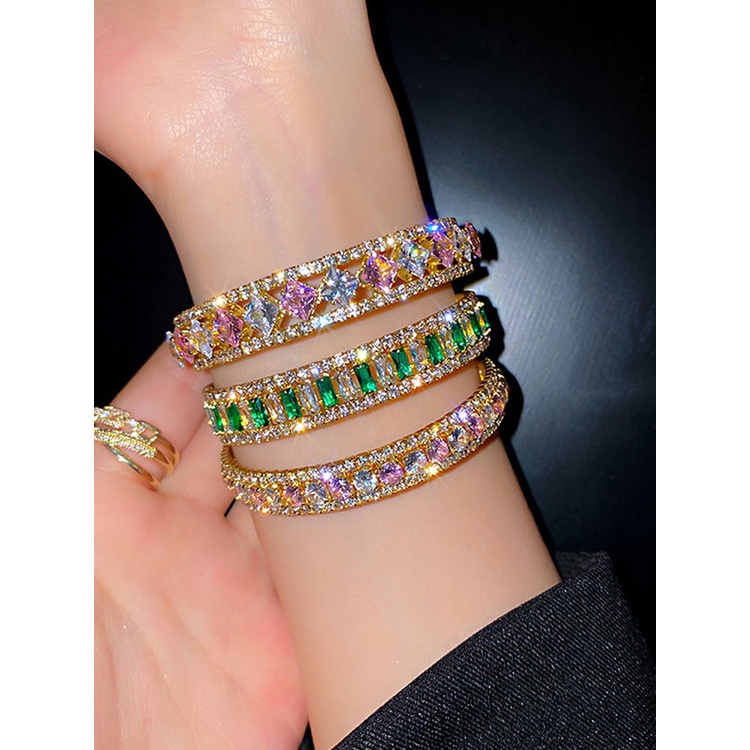 Gelang Tangan Terbuka Gaya Korea Motif Geometri Aksen Zircon + Kristal Warna Pink / Hijau Untuk Wanita