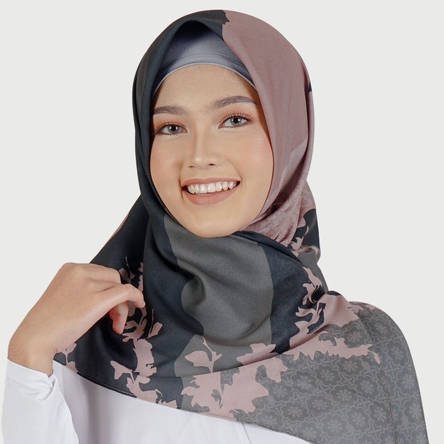 Jilbab Segiempat Elzatta Kaila Voal Premium Series-Hyacin - Olive