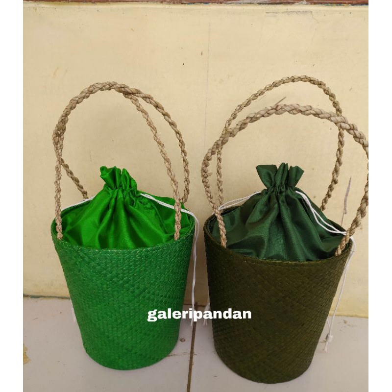 

Tas ember WARNA TUTUP SERUT KERANJANG TOPLES KUE ANYAMAN Hari raya