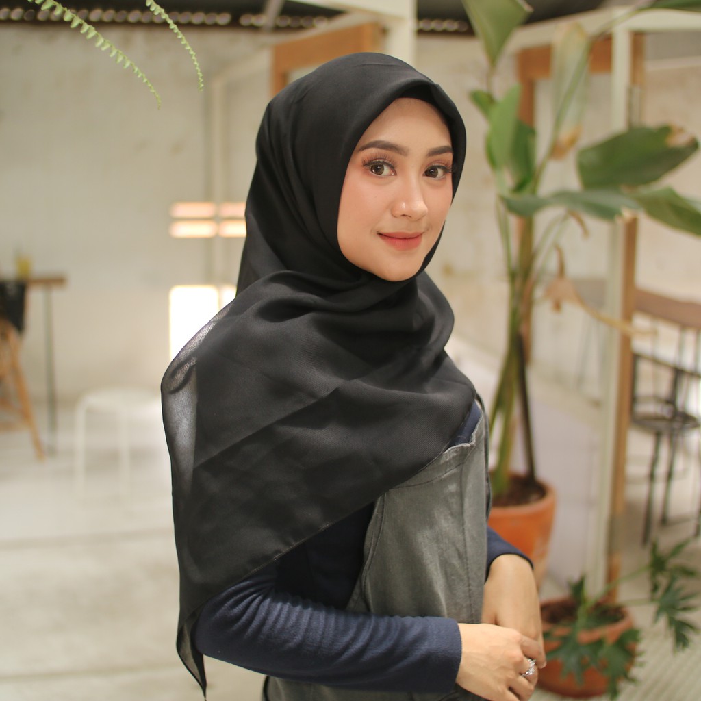 HIJAB BELLA SQUARE SEGIEMPAT 4 DOUBLE HYCONT / POLYCOTTON KERUDUNG JILBAB MURAH