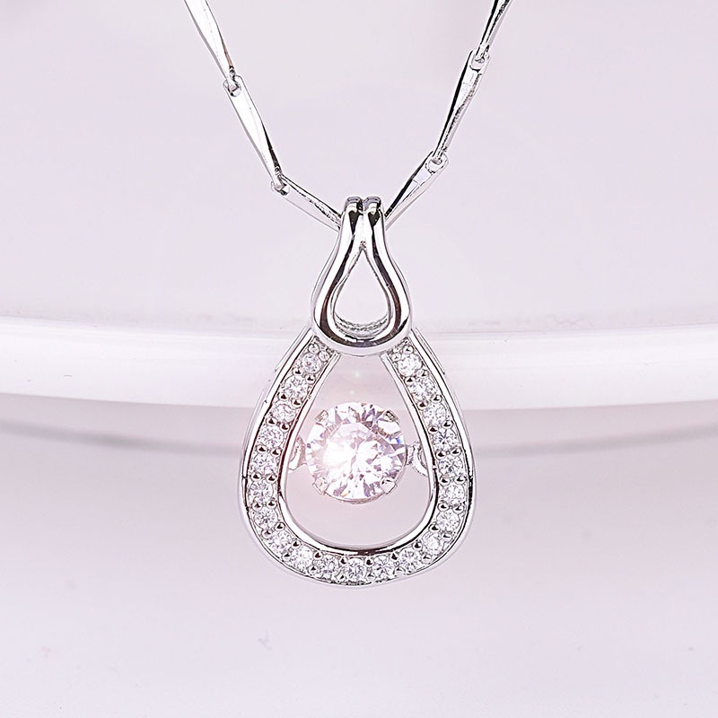 [Ready Stock]Fashion Inlaid Diamond Smart Pendant Silver Necklace