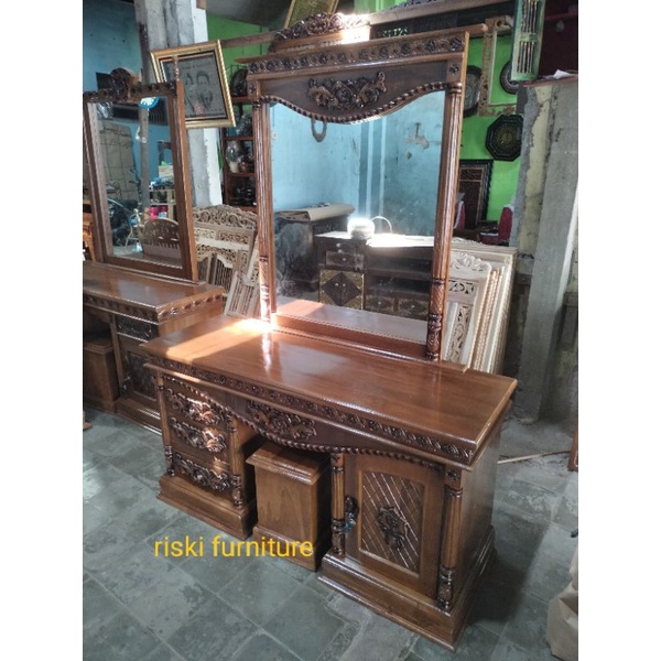Tolet meja rias set jati ukir
