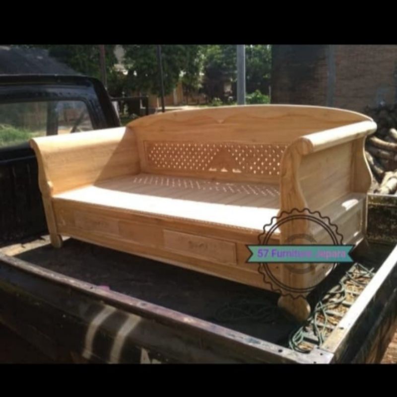 Bangku klasik besar jati mentahan bale bale panjang ukir jepara