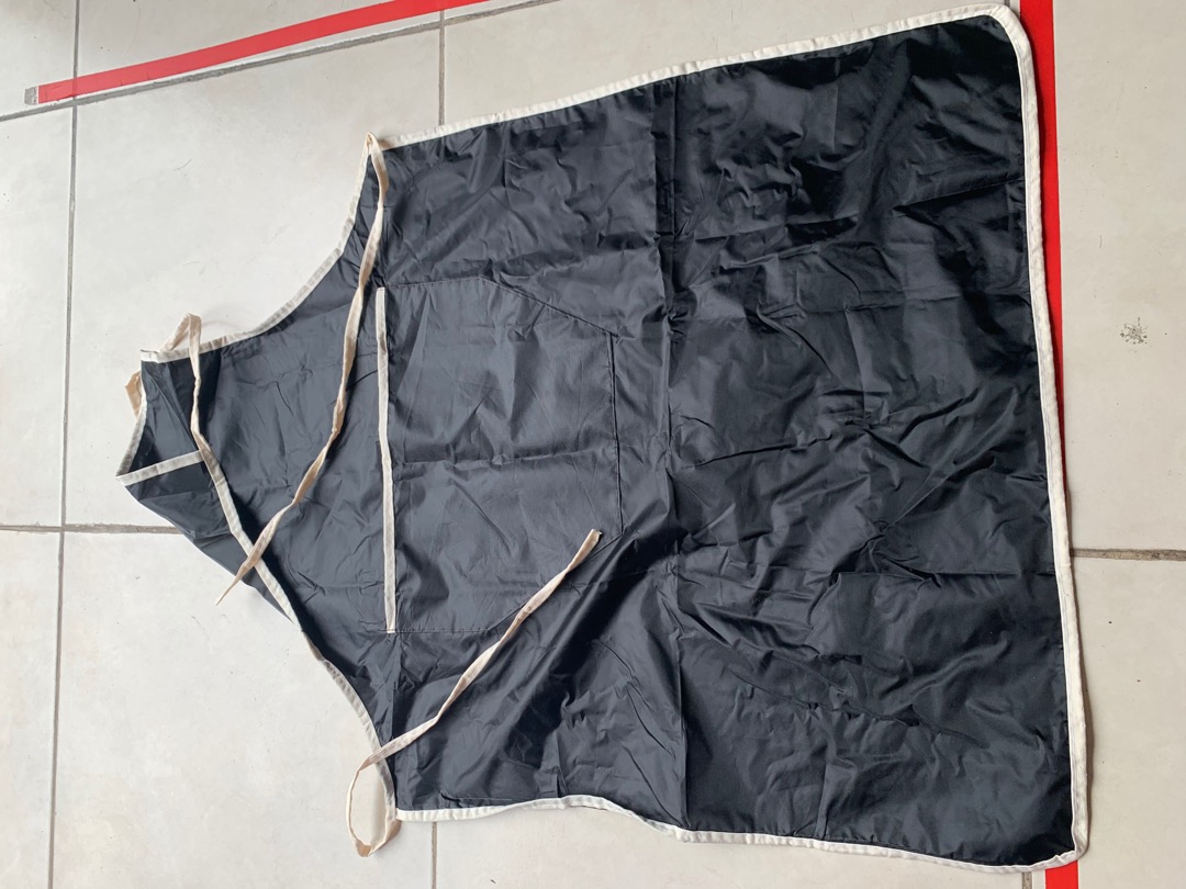 Apron / Celemek Plastik Parasut