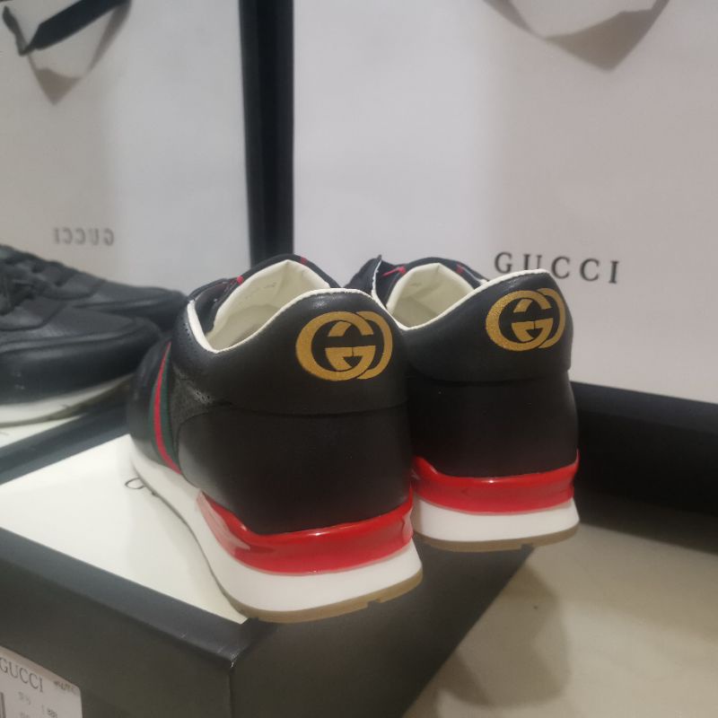 sepatu pria sneaker gc hitam cowok men shoes run away top Brand P1SHOES