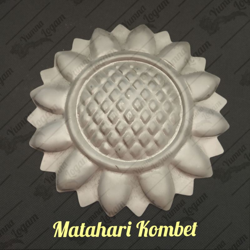 ornamen pagar MATAHARI COMBET