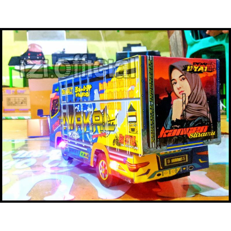 Miniatur Truk Oleng Miniatur Truk Tawakal Lampu Terpal Murah Roda Kayu // Truk Oleng