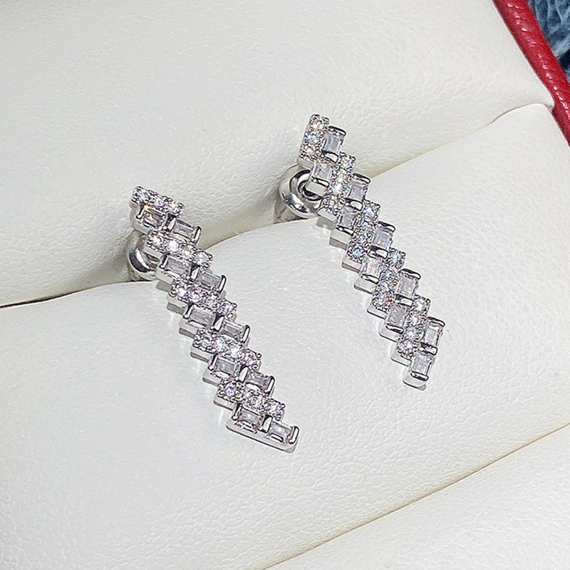 Anting Tusuk Gantung Panjang Wanita Desain Geometri Hias Kristal CZ Untuk Pesta Pernikahan