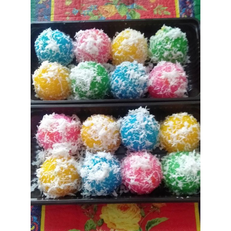 

Kue bihun kukus pelangi