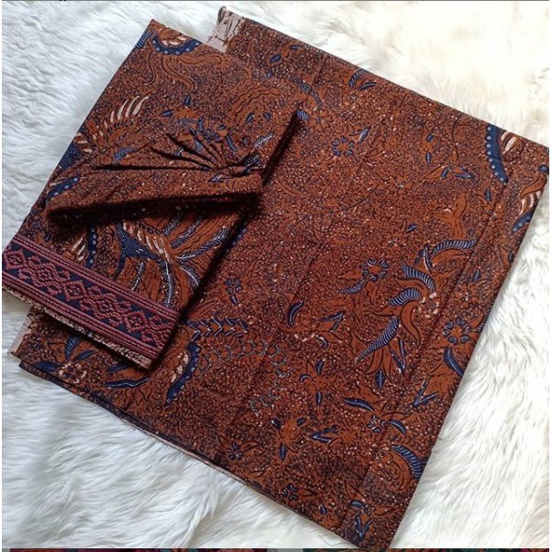 Set Keluarga Pakaian Batik Adat Bali