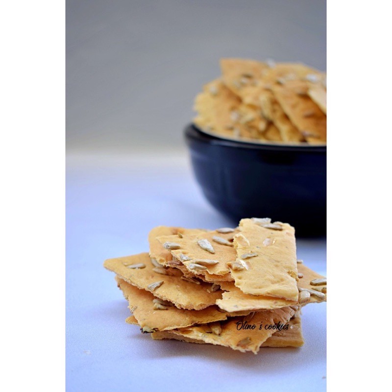 Olinos Saltine (tanpa gula, butter dan telur)