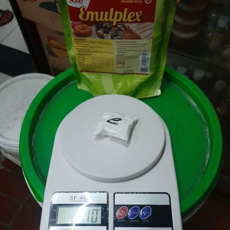 

Emplex /Emulplex perenyah atau pengering kue