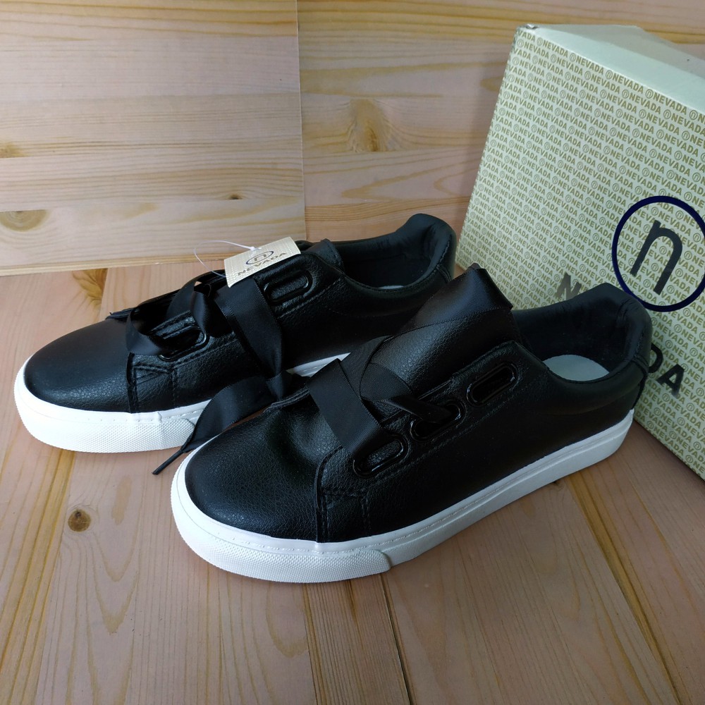 NEVADA LM702 Sepatu Sneakers 2020 Wanita Cantik Black Hitam Casual Santai Original Matahari 100%