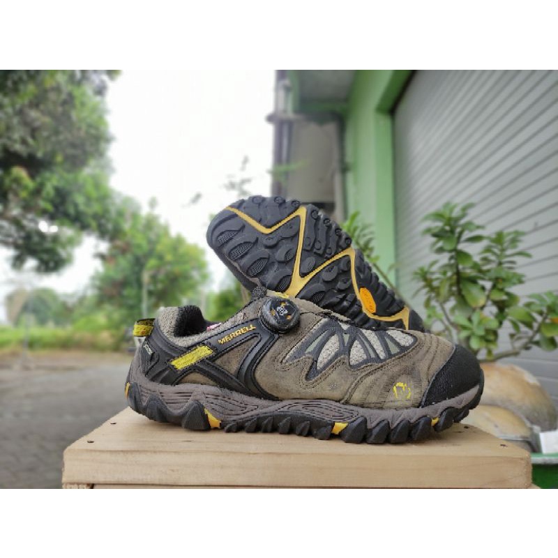 merrell vibram trainers