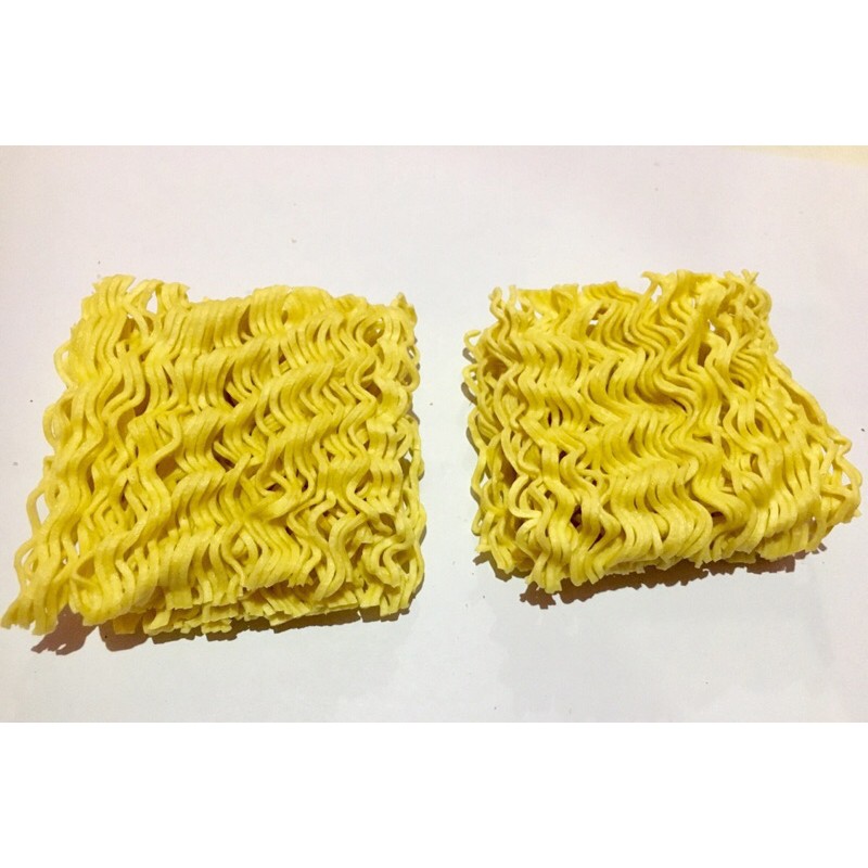 Mie kuning kering / Mie burung dara