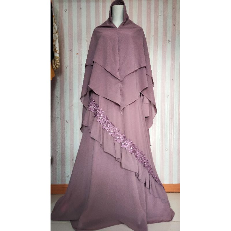 gamis ceruti renda ungu