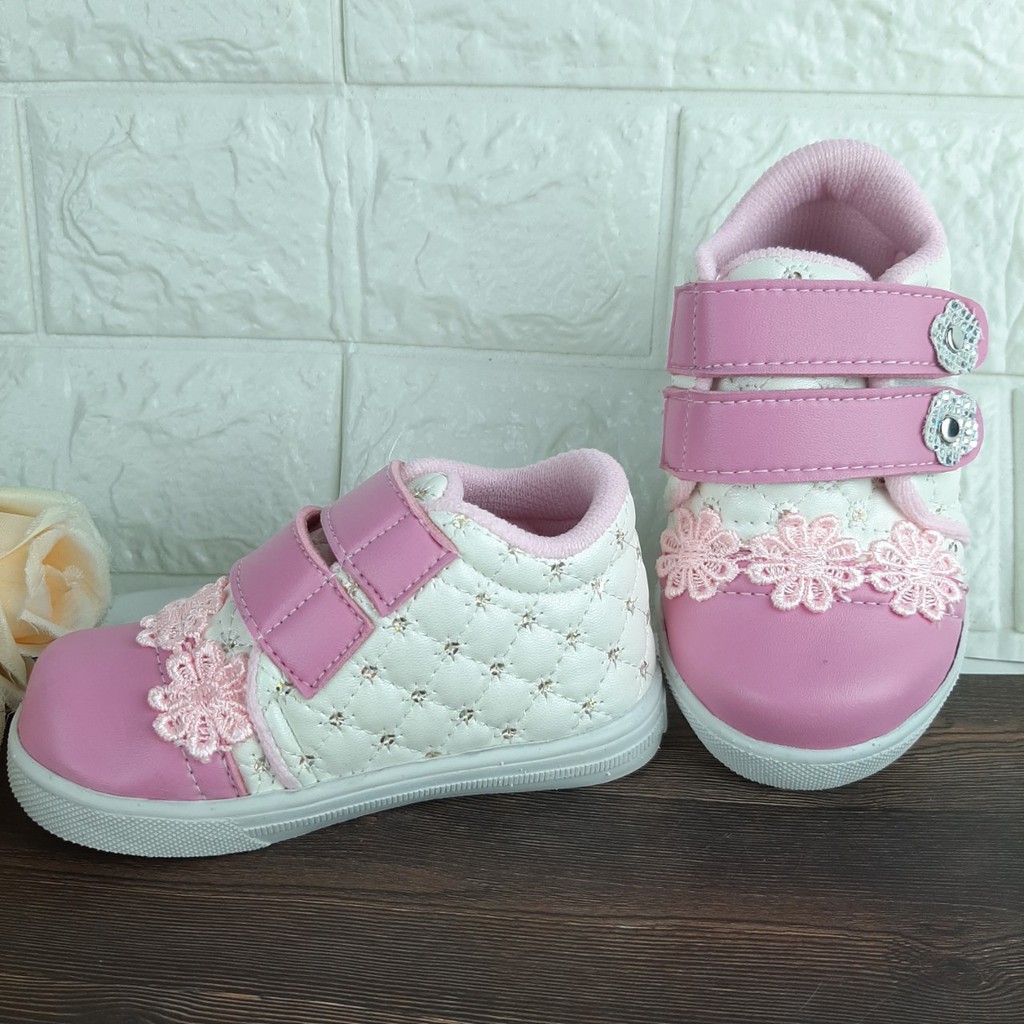 [TAMAN SEPATUKU] SEPATU TRENDY MURAH SNEAKER BUNGA PINK PUTIH PAYET LUCU ANAK PEREMPUAN 1-6 TAHUN BAX05