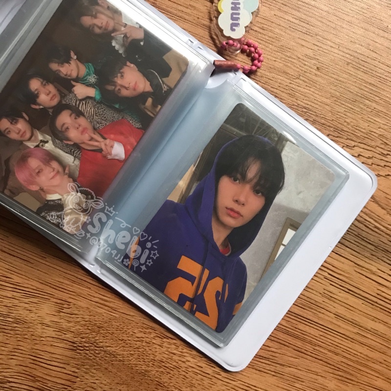 booked // heeseung hoodie esse