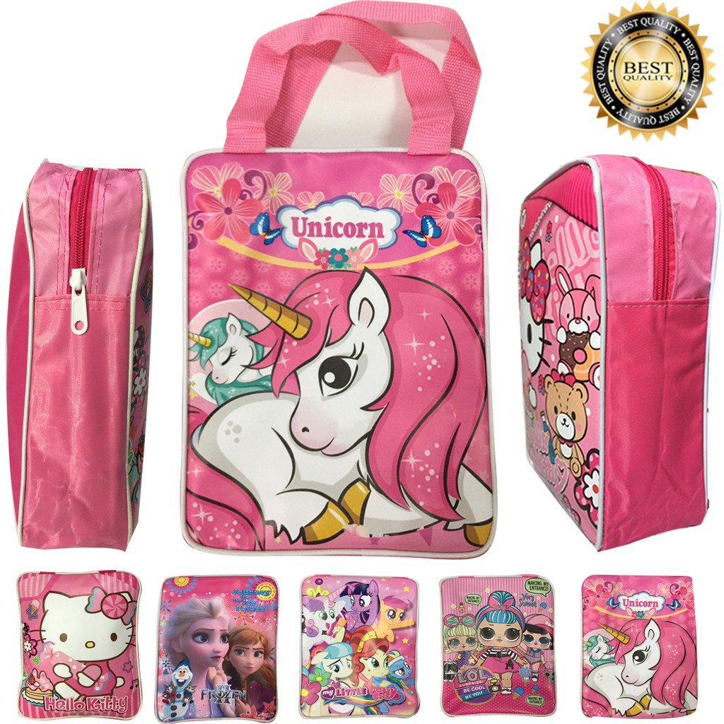 

TAS SOUVENIR ULANG TAHUN ANAK KARAKTER UNICORN MODEL TENTENG GOODIE BAG 08 BAHAN D420 SPON PRINTING