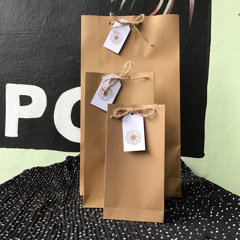 

paper bag aesthetic hangtag daisy gift box