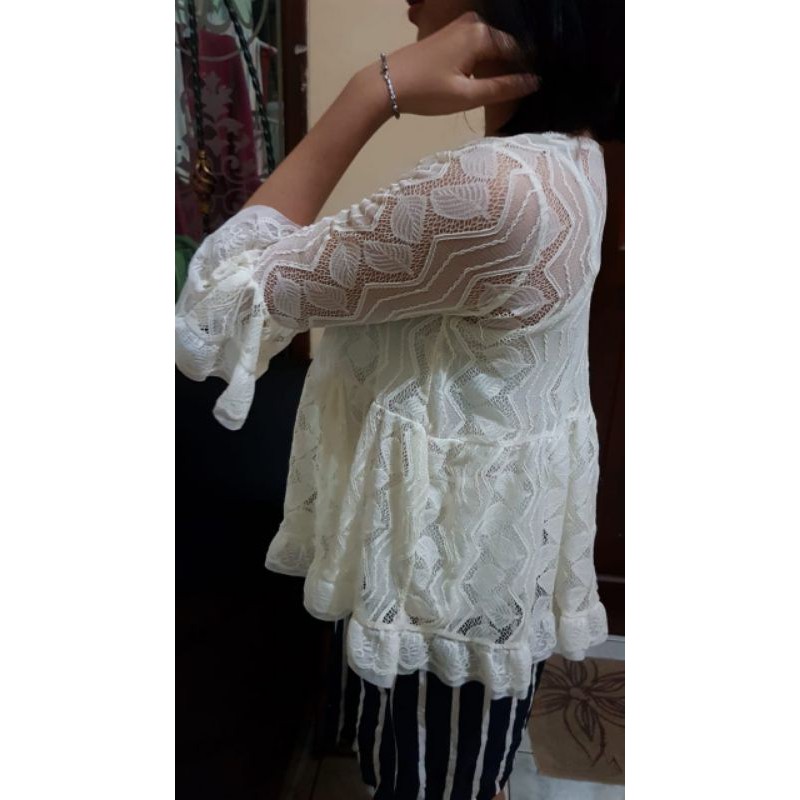 blus brokat putih