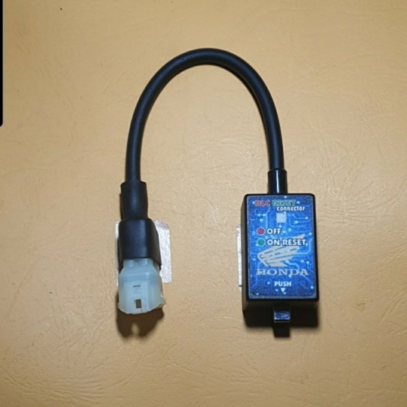 soket dlc/scs untuk reset dtc motor honda dilengkapi lampu led indikator