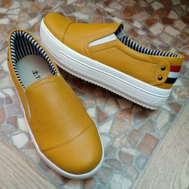 Sepatu kulit asli Garut