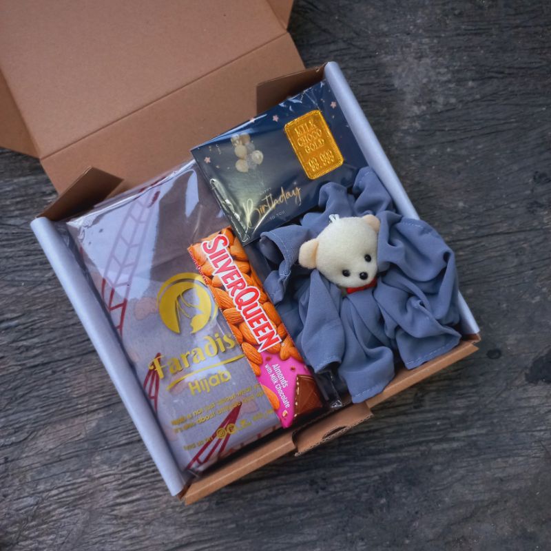 HAMPERS HIJAB MOTIF SILVERQUEEN HAMPERS COKLAT HIJAB BONEKA