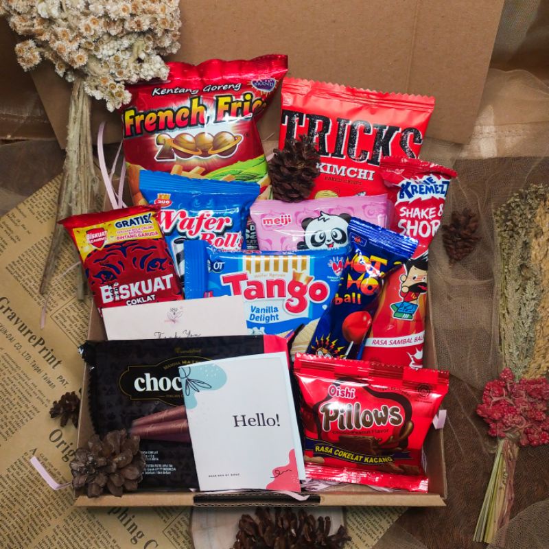 

SNACKBOX MURAH/ KADO ULTAH/ KADO WISUDA/ GRADUATION/ BIRTHDAY/ KADO TEMAN/ KADO CEWEK/ SNACKBOX ISI 10 PCS