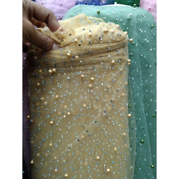 Kain Tile Mutiara Dan Swarousky/Sorousky/Bahan Kebaya