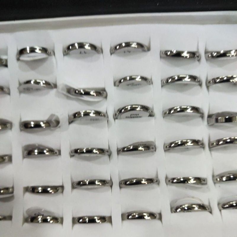 Cincin Stainless Steel/ Titanium Oval putih 3mm 1 box isi 36 pcs