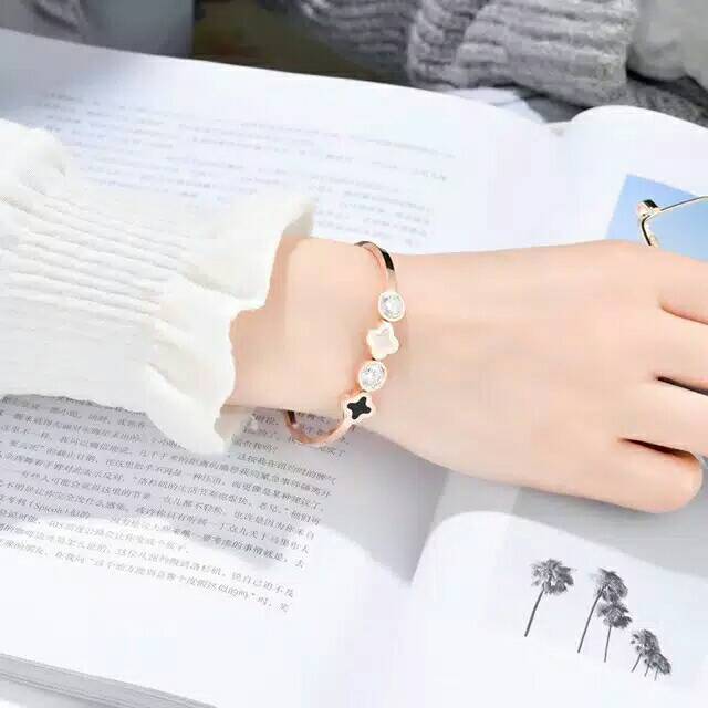 GG Gelang Bangle Aksen Kupu Kupu Titanium Lapis Emas 18k#GB-133