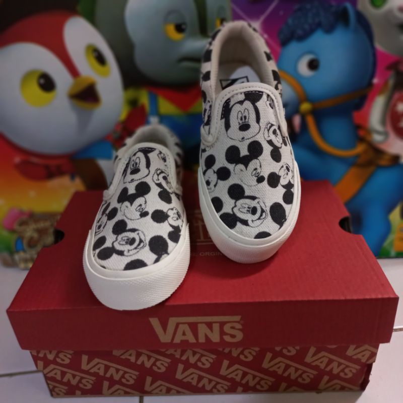 sepatu vans slip on anak cream motif karakter size 25-35