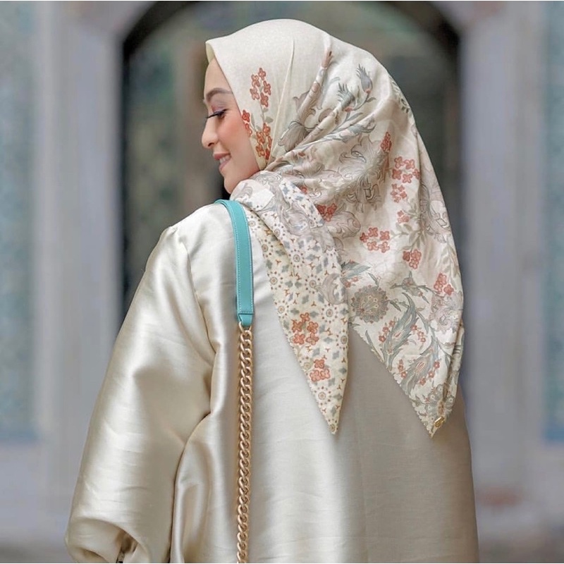Topkapi ivory buttonscarves
