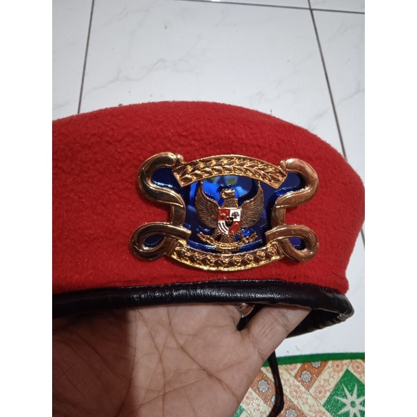 baret merah plus logo garuda bagus