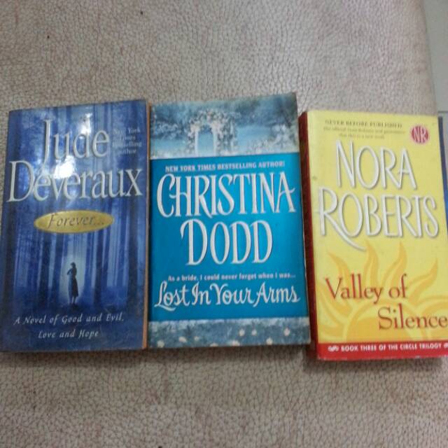 Buku Novel romantis romance fiksi