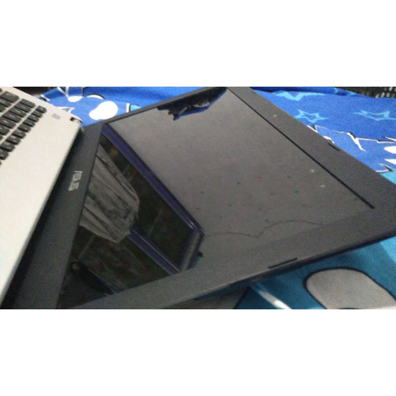 Laptop Asus X450 Bekas