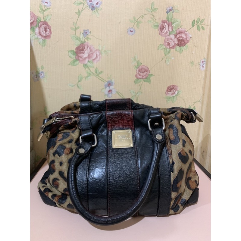 Palio Leather Clutch PRELOVED