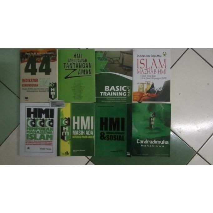 Paket 8 Buku HMI
