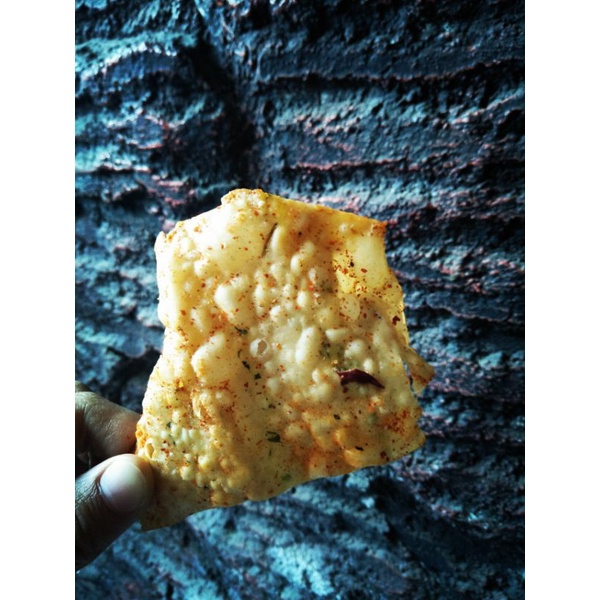 

pangsit bawang pedas 250gr