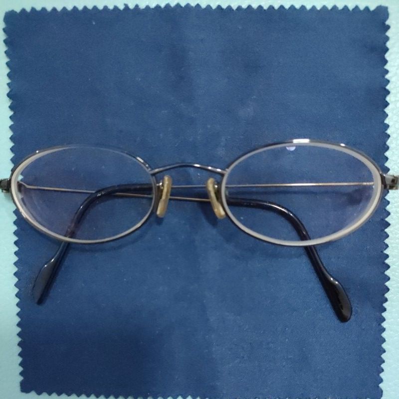 Kacamata Minus, Preloved