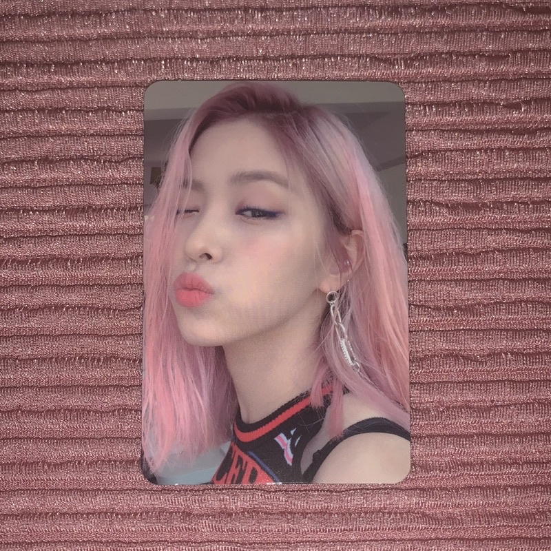 [BOOKED] Official Itzy Icy Ryujin Pout Album Photocard