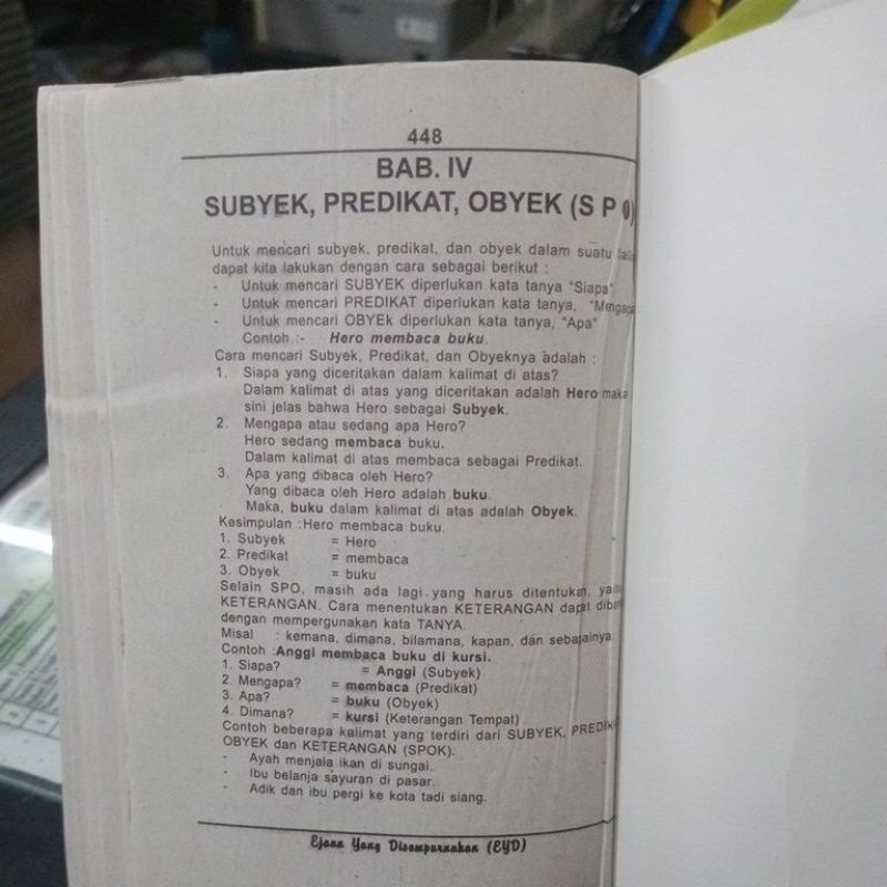 Buku Kamus Lengkap Bahasa Indonesia Terbaru Polos (10×15cm)