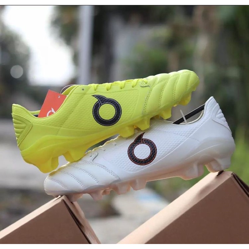 Sepatu Bola Ortuseight Catalyst Vision 2 K-Lea