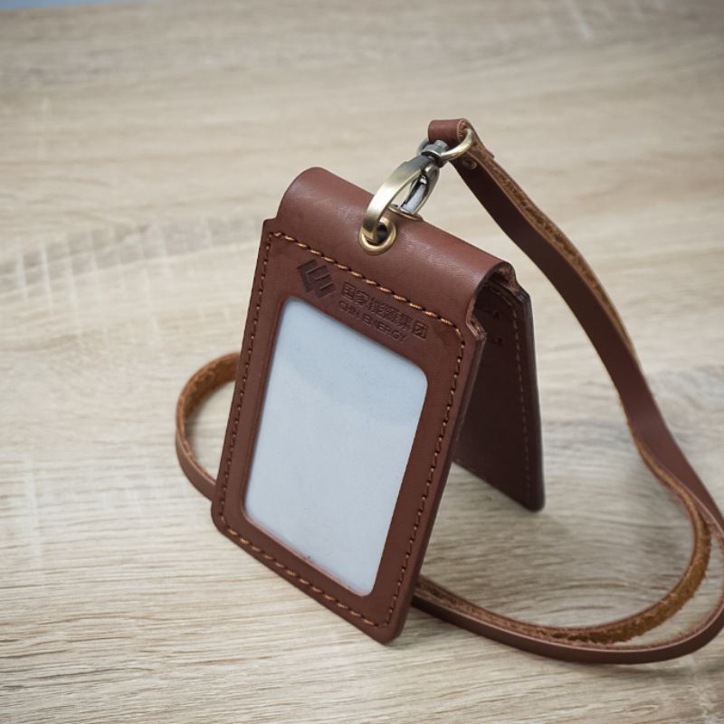 

Dompet Id Card Magnet Saku Kulit