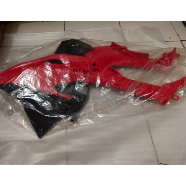 Body | sayap Depan KLX BF, D-TRACKER , ada warna  merah, oren, hijau, biru, putih, hitam,