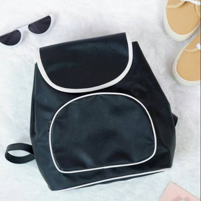 Tas Wanita / Tas Gendong / Tas Ransel SM Kancing Black