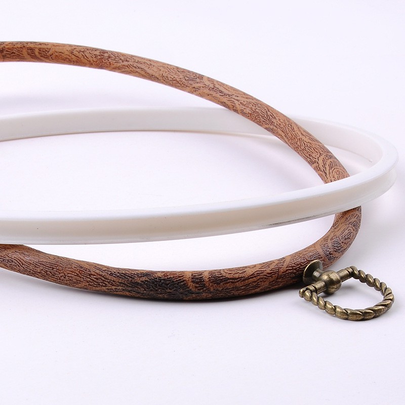 Pemidangan sulam oval/embroidery hoop oval motif kayu antik