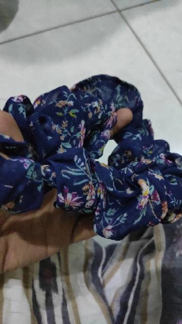 Scrunchie / ikat rambut / cemol