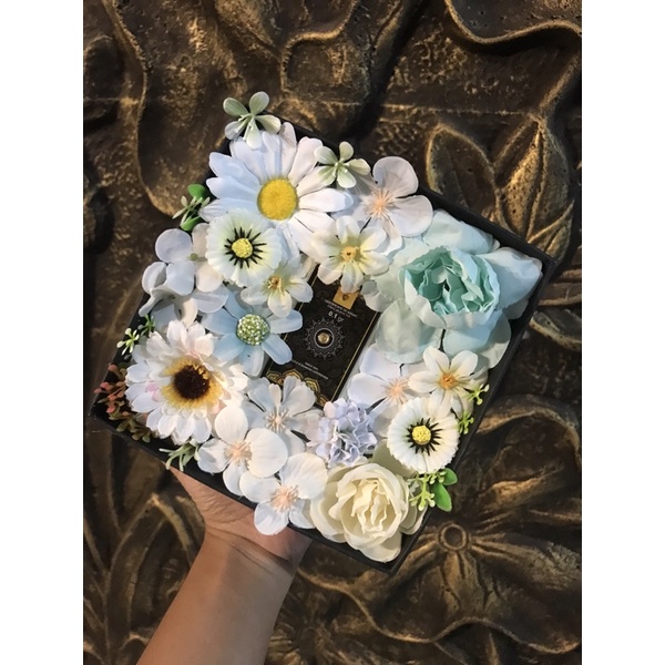 Kado hadiah souvenir bingkisan hampers gift murah meriah cewek uang cowok bayi anniversary wisuda ni